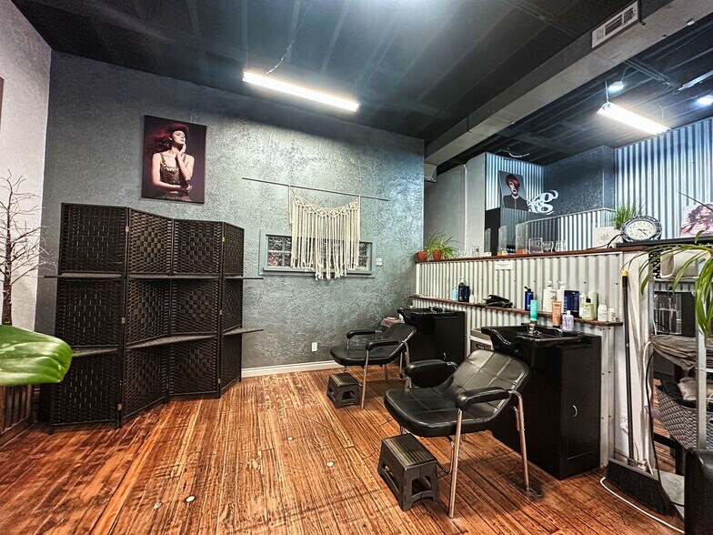 More Photos Of 111 2nd S Ave, Okanogan Storefront Retail Office For Sale