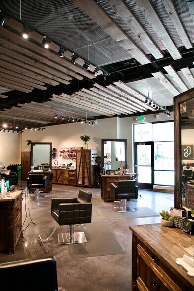 More Photos Of 4860-4874 Thompson Pky, Johnstown Freestanding For Lease