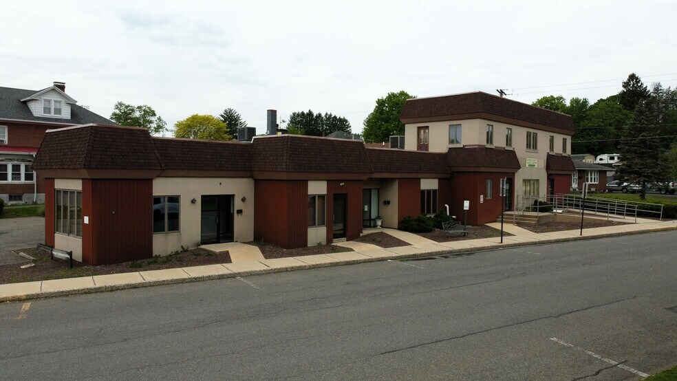 Primary Photo Of 204 8th st, Lehighton Medical For Sale