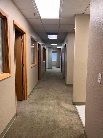 More Photos Of 307 W Winnie Ln, Carson City Office For Sale