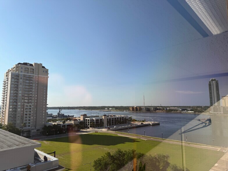 More Photos Of 233 E Bay St, Jacksonville Office For Sale