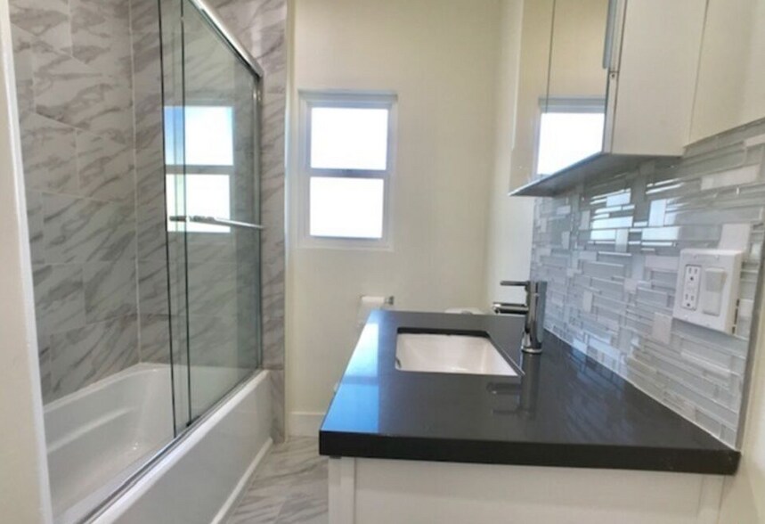 More Photos Of 801 N Alexandria Ave, Los Angeles Apartments For Sale