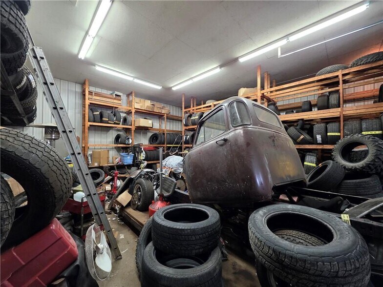 More Photos Of 3522 Andover Rd, Wellsville Auto Repair For Sale