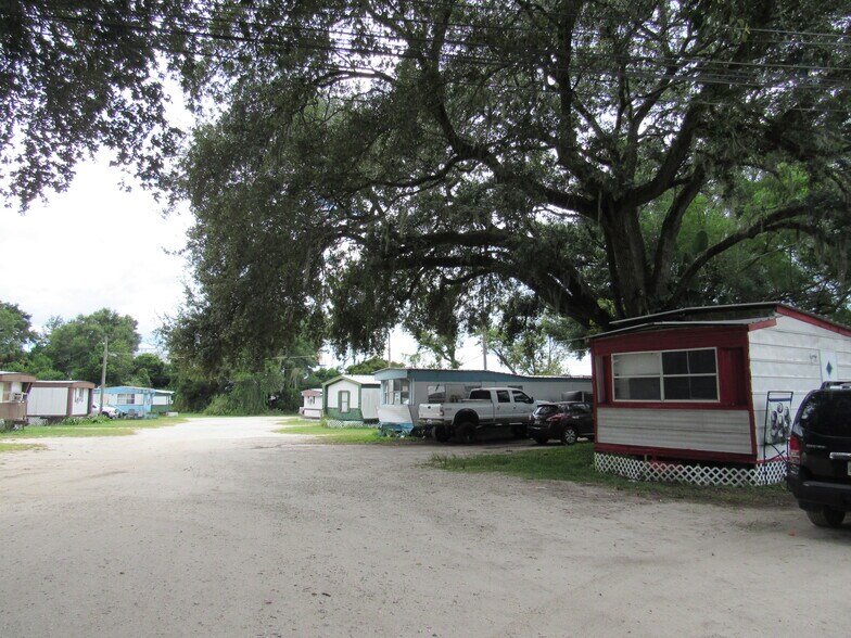 More Photos Of 1014 N Parsons Ave, Seffner Manufactured Housing Mobile Home Park For Sale