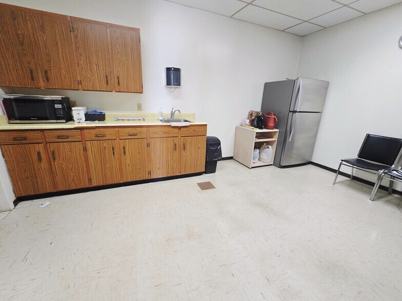 More Photos Of 505 19th Ave, Leduc County Industrial For Sale