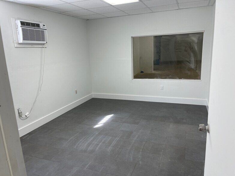 More Photos Of 2130 SW 56th Ter, West Park Warehouse For Sale