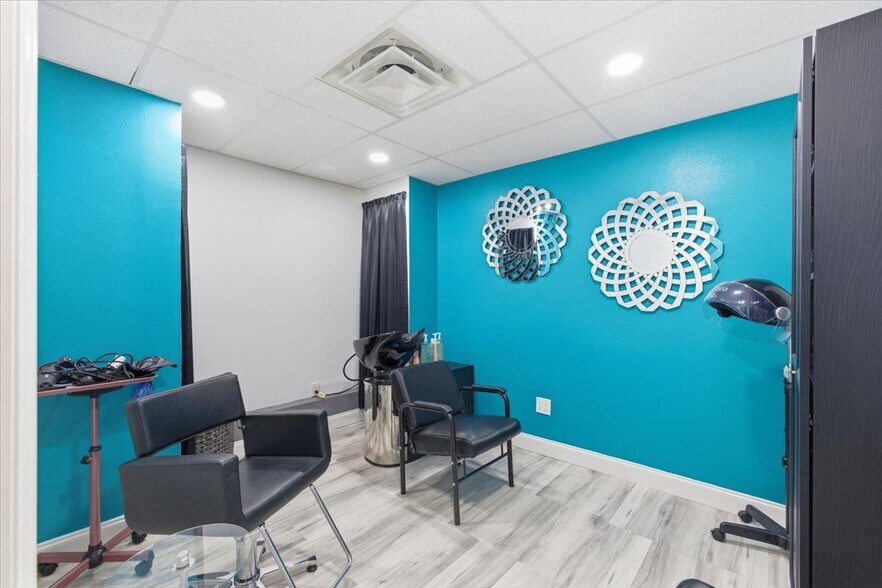 More Photos Of 7 Florida Park Dr, Palm Coast Office For Sale