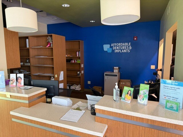 More Photos Of 818 Macdade Blvd, Folsom Freestanding For Lease