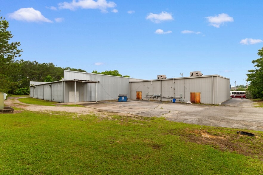 More Photos Of 480 Nelson Blvd, Kingstree Department Store For Sale