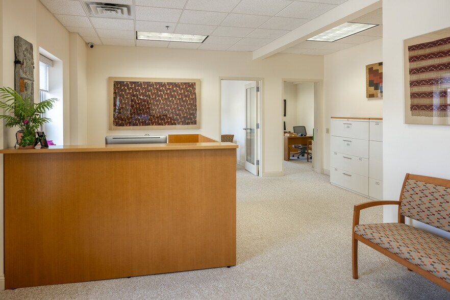 More Photos Of 56 College St, Asheville Office For Lease