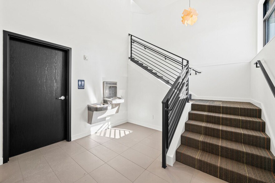 More Photos Of 4376 Forestdale Dr, Park City Flex For Sale