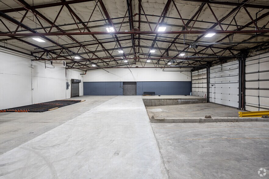 More Photos Of 97 Bancroft St, Auburn Distribution For Lease