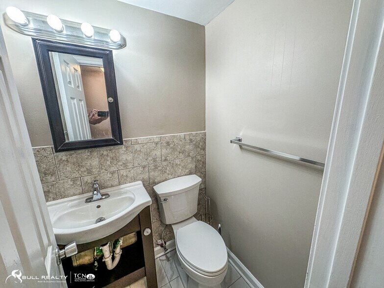More Photos Of 516 NE Boulevard, Atlanta Apartments For Sale