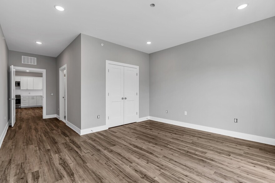 More Photos Of 33 Union Ave, Manasquan Apartments For Sale