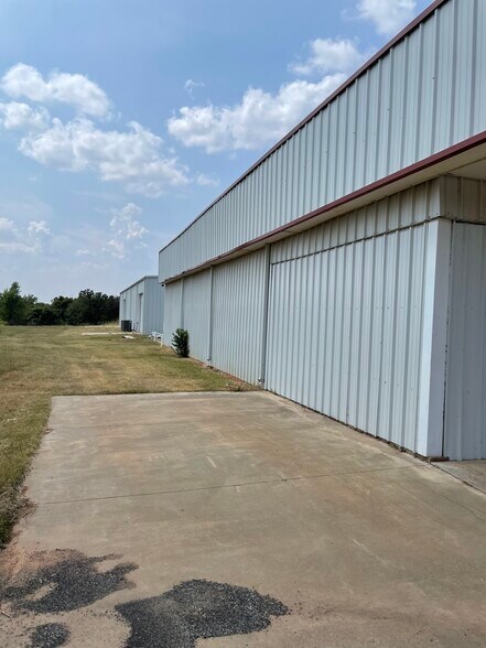 Primary Photo Of 12217 S Broadway, Edmond Warehouse For Sale