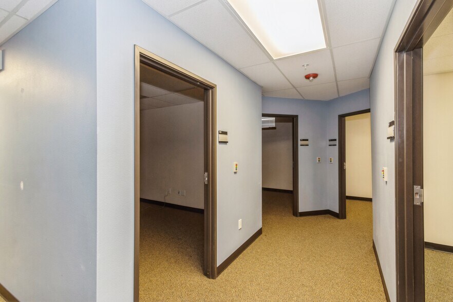 More Photos Of 520 10th Ave, Coralville Medical For Sale