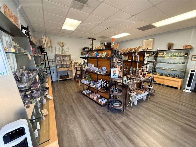 More Photos Of 115 N Tamiami Trl, Nokomis Office For Sale