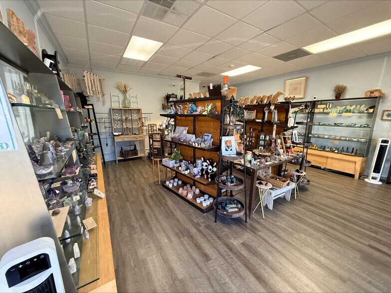 More Photos Of 115 N Tamiami Trl, Nokomis Office For Sale