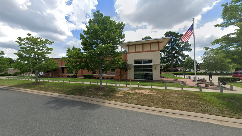 More Photos Of 103 MBL Bank Dr, Minden Office For Sale