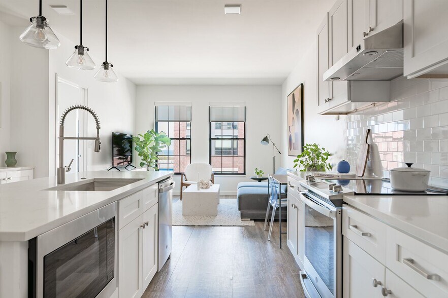 More Photos Of 2550 Detroit Ave, Cleveland Apartments For Lease