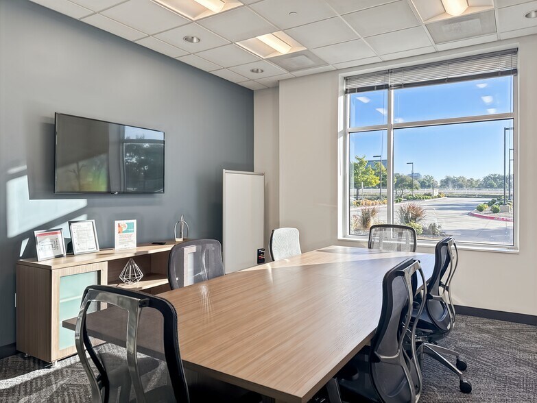 More Photos Of 6800 Weiskopf Ave, McKinney Coworking Space