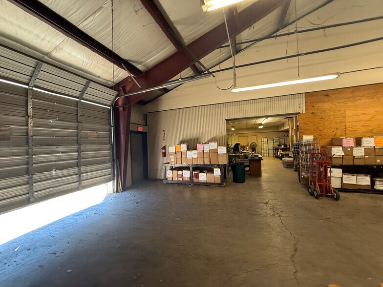 More Photos Of 1910 S Interstate 35, San Marcos Manufacturing For Sale