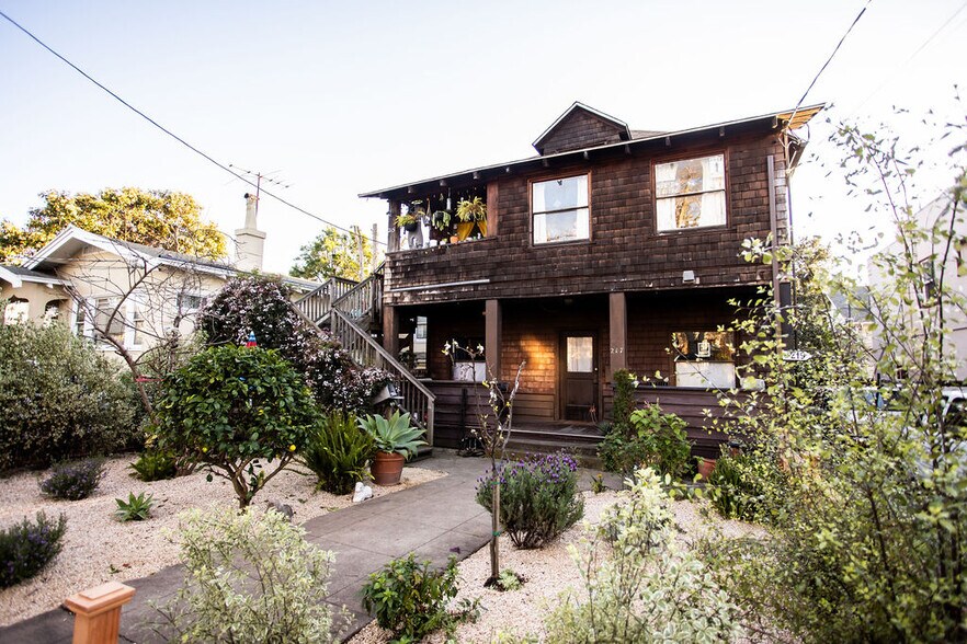 Primary Photo Of 219 John St, Oakland Apartments For Sale