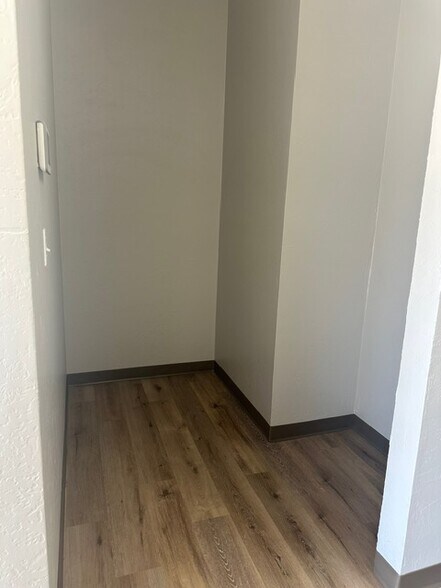 More Photos Of 100 Success Blvd, Dumas Flex For Lease