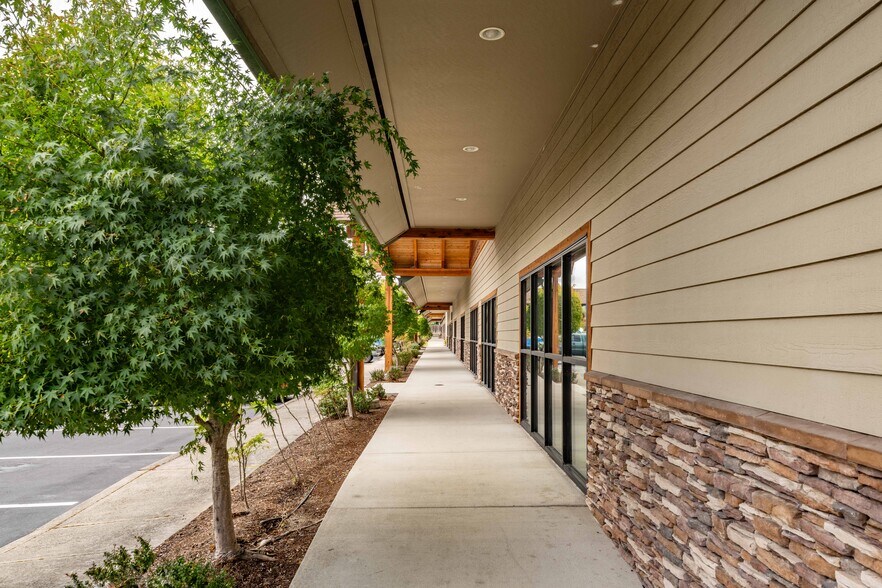 More Photos Of 1879 Williams Hwy, Grants Pass Medical For Sale