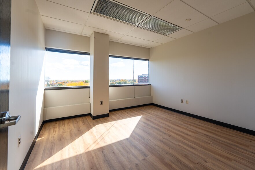 More Photos Of 901 Tower Dr, Troy Coworking Space