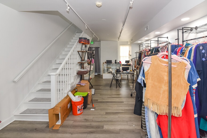 More Photos Of 3549 Chestnut Ave, Baltimore Storefront Retail Residential For Sale