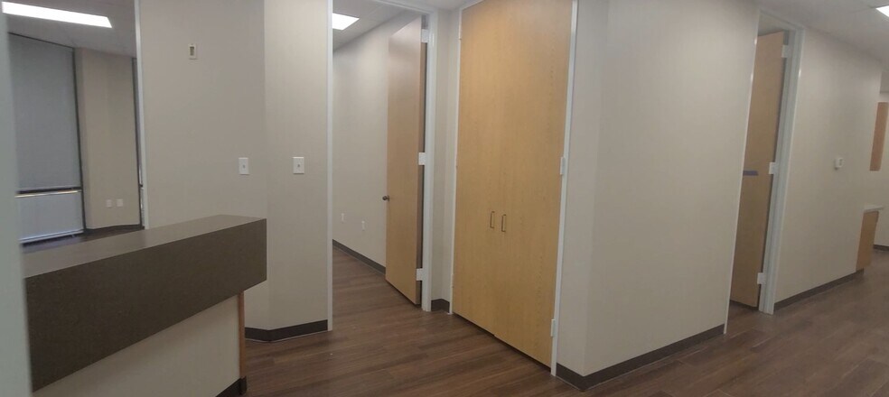 More Photos Of 2801 E 29th St, Bryan Medical For Lease