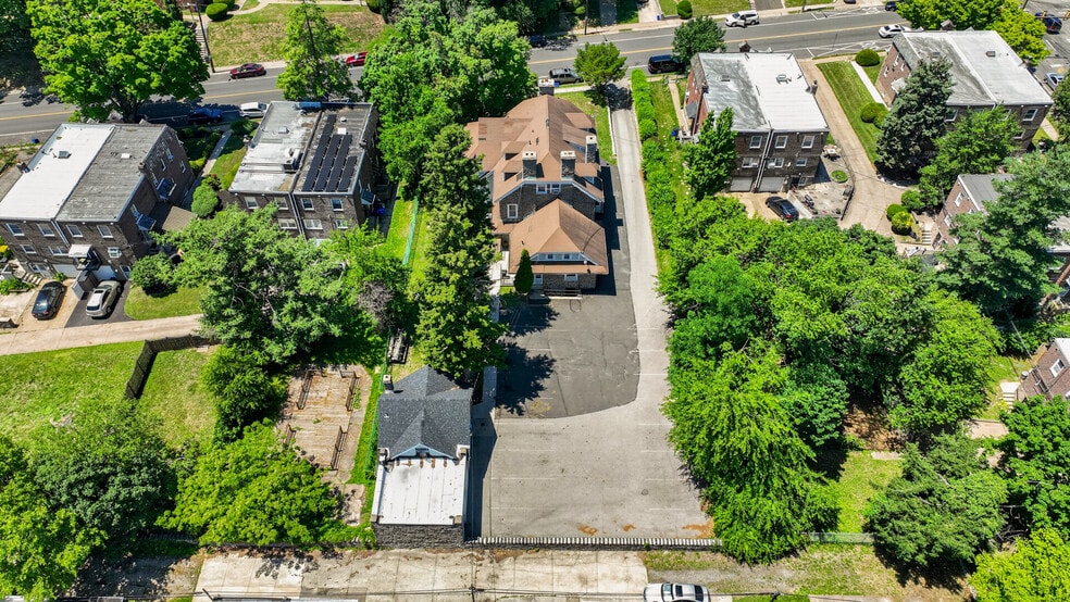 More Photos Of 820 E Vernon Rd, Philadelphia Unknown For Lease