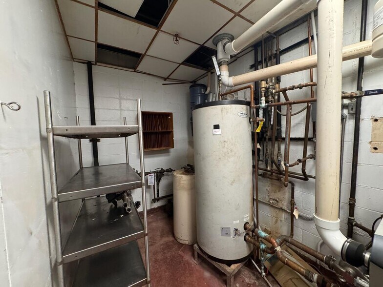 More Photos Of 1830 Columbus Ave, Washington Court House Restaurant For Sale