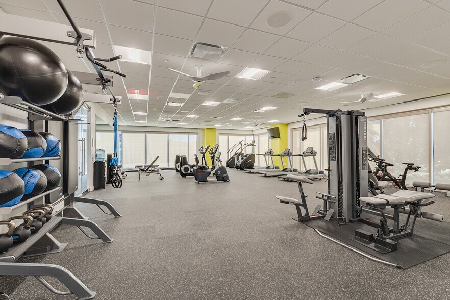 More Photos Of 5800 Tennyson Pky, Plano Office For Lease
