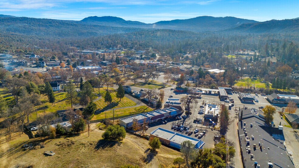 More Photos Of 40120 Hwy 41, Oakhurst Freestanding For Sale