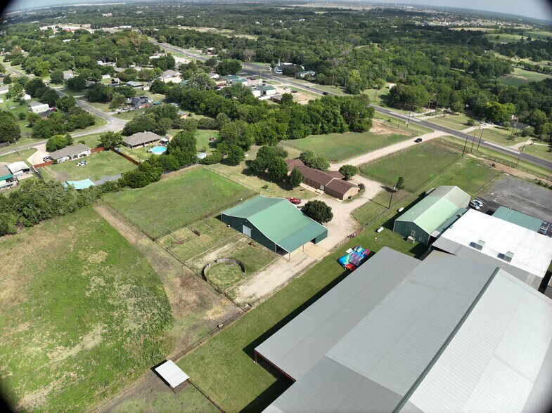 More Photos Of 1003 FM664 Ferris, TX, Red Oak Office For Sale