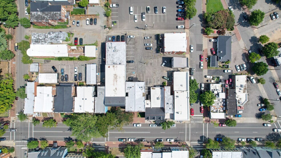 More Photos Of 1312 W Main St, Richmond Office For Lease