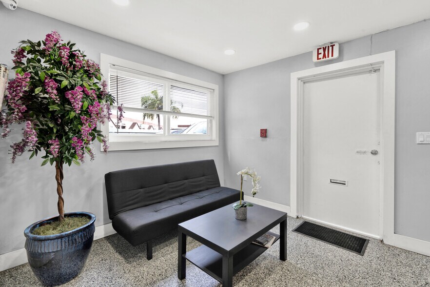 More Photos Of 9000 NW 97th Ter, Medley Manufacturing For Sale