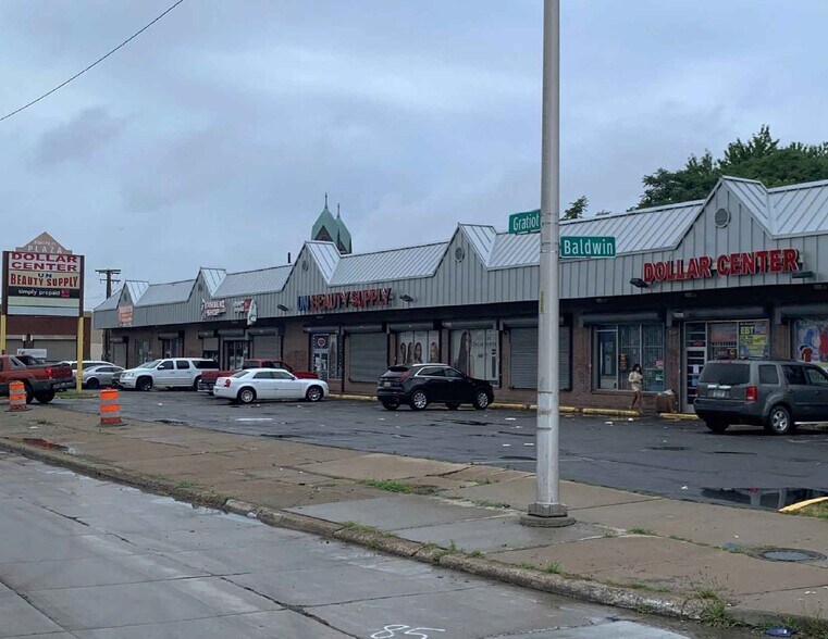 More Photos Of 7611-7661 Gratiot Ave, Detroit Unknown For Lease