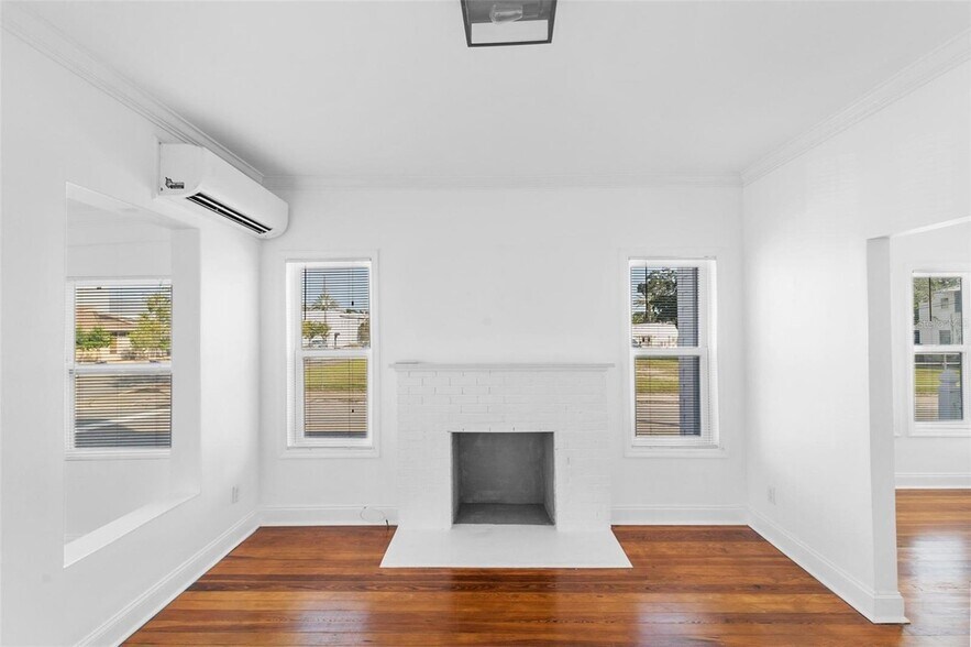 More Photos Of 201 Palmetto St, New Smyrna Beach Apartments For Sale