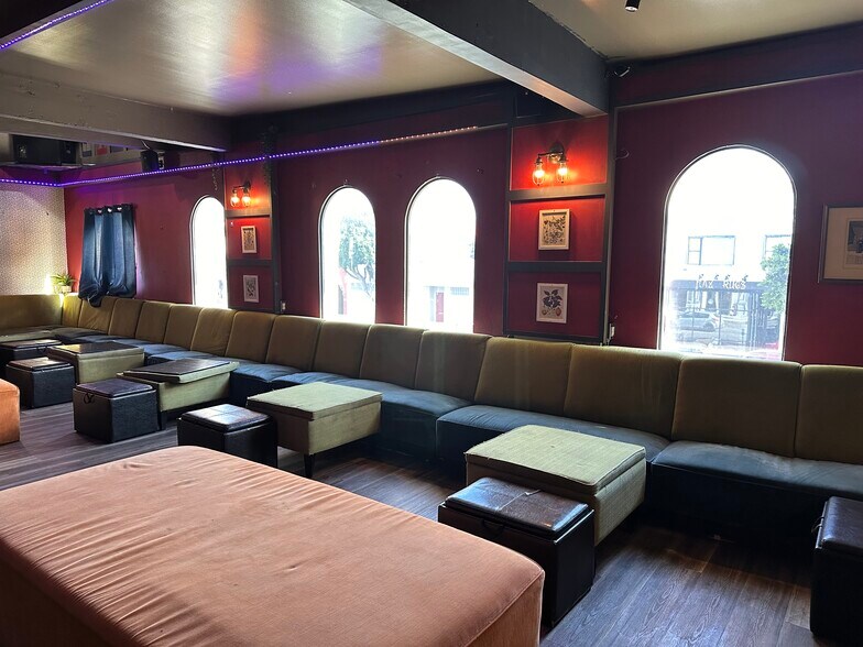 More Photos Of 141-143 N La Brea Ave, Los Angeles Restaurant For Sale