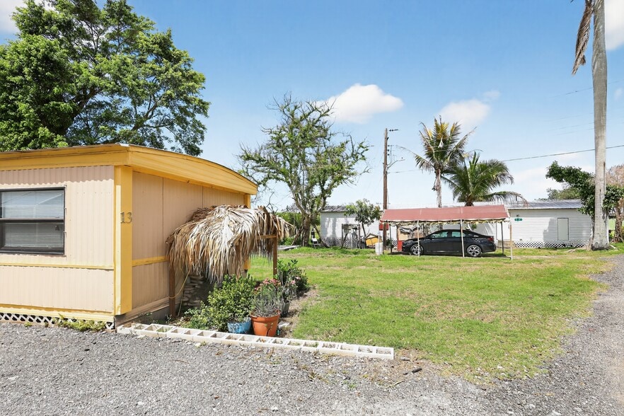More Photos Of 1 Richard Keen Rd, Pahokee Manufactured Housing Mobile Home Park For Sale