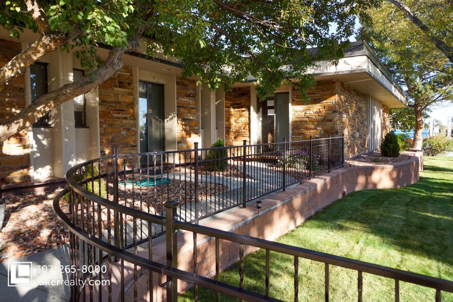 More Photos Of 940 E 3rd St, Casper Medical For Sale