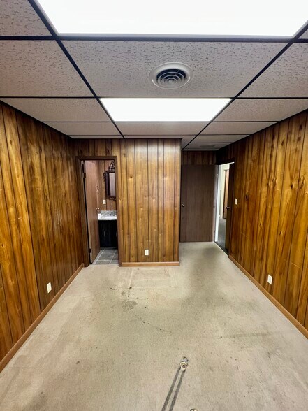 More Photos Of 219 N Oak Ave, Cookeville Medical For Lease