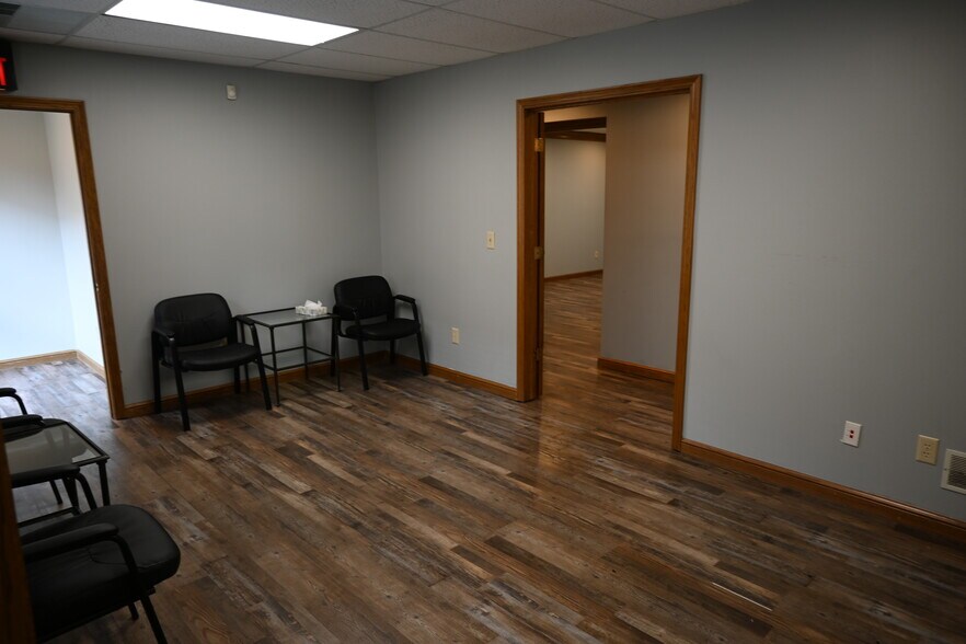 More Photos Of 190 S State St, Westerville Office For Lease