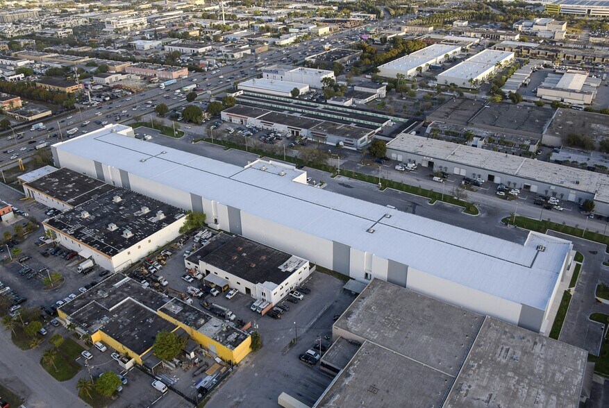 More Photos Of 4995 NW 77th Ave, Miami Warehouse For Lease