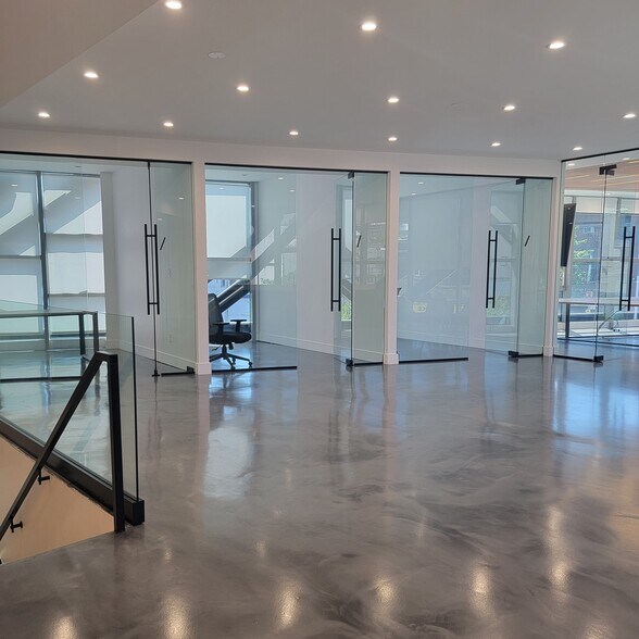 More Photos Of 678 Dahill Rd, Brooklyn Storefront Retail Residential For Lease