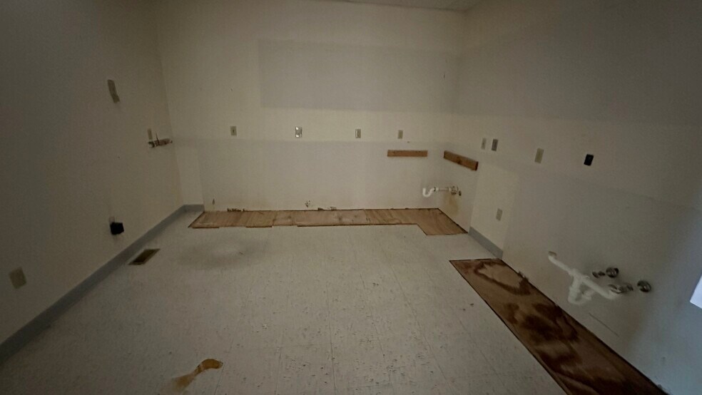 More Photos Of 444 Elmwood Ave, Alderson Medical For Sale