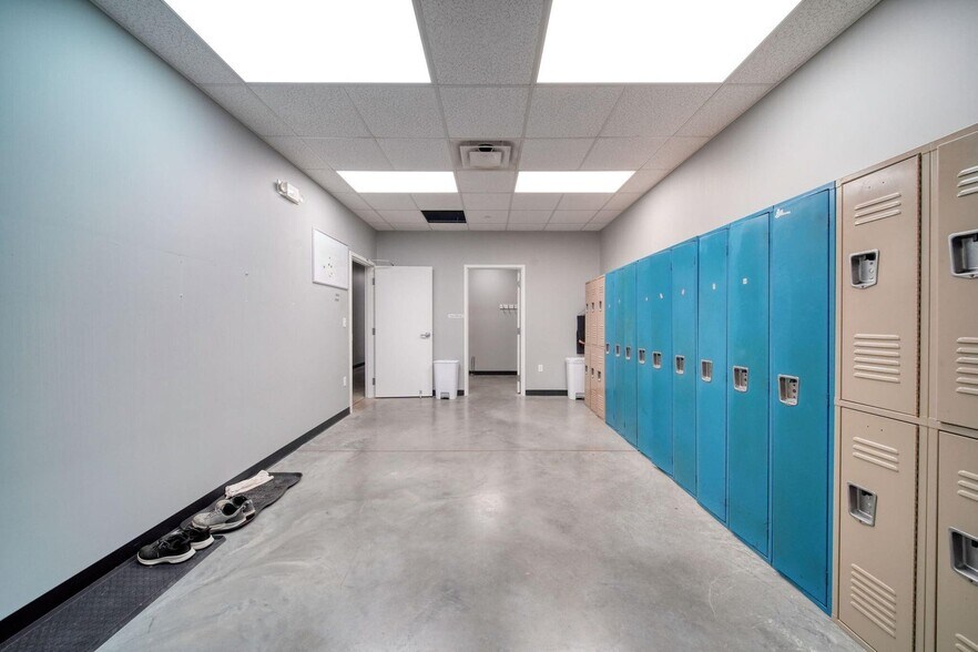 More Photos Of 8975 Page Ave, Jackson Warehouse For Sale